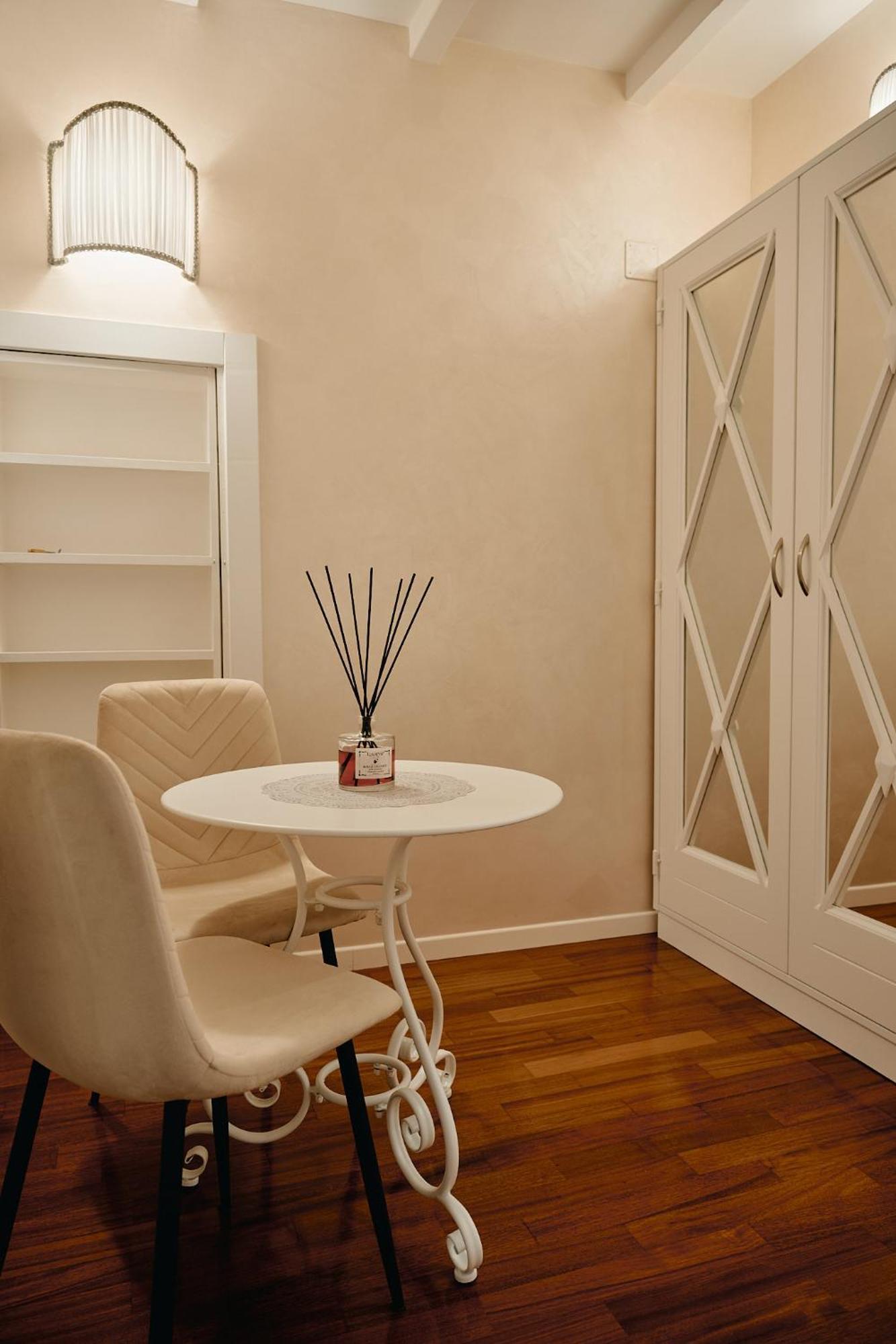 Cozy Studio Parlamento Rom Exterior foto