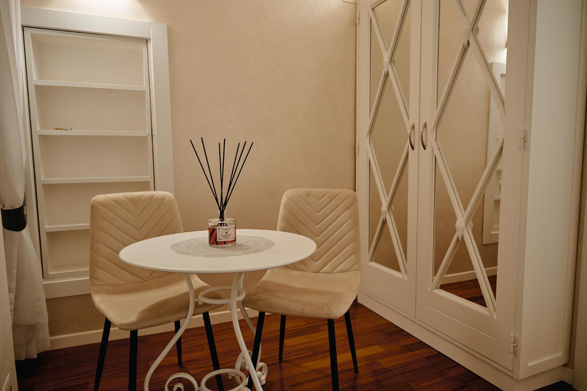 Cozy Studio Parlamento Rom Exterior foto